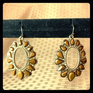 Retro Brown & Gold Tone Earrings